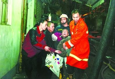  一方有難，八方支援。見習記者戴旻陽 攝