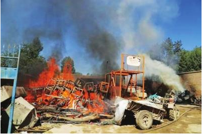 涼州區齊家湖村木材廠起火