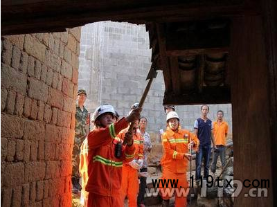 云南景區地震,臨滄消防全力救災