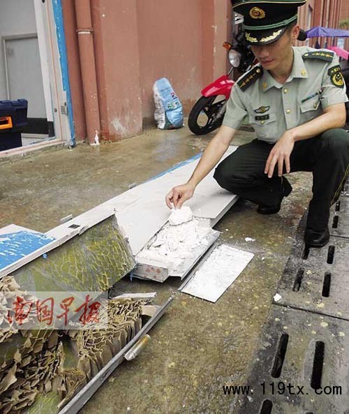 防火門里面材料是珍珠巖,防盜門是蜂窩紙皮