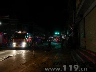 開展夜間滅火實戰演練