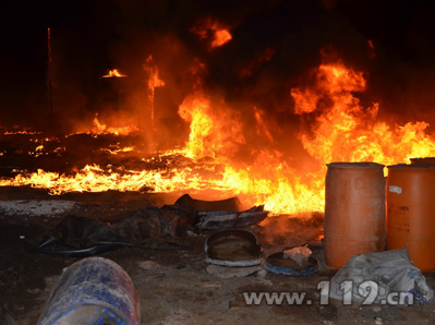 內蒙古廢品回收站垃圾起火