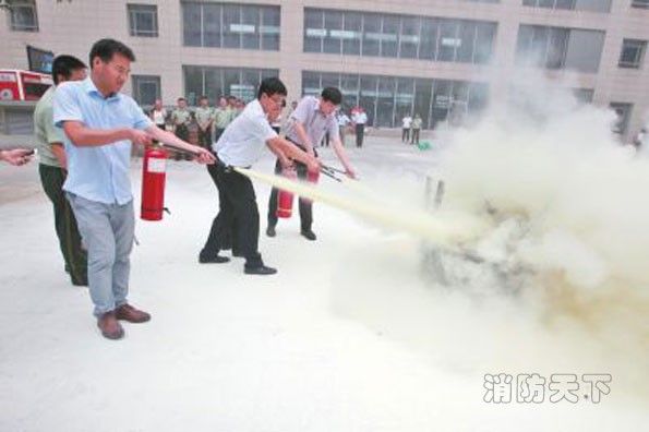 省政府機關大院舉行消防演練