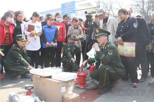 石嘴山支隊掀起“3.15”消防產品宣傳風暴
