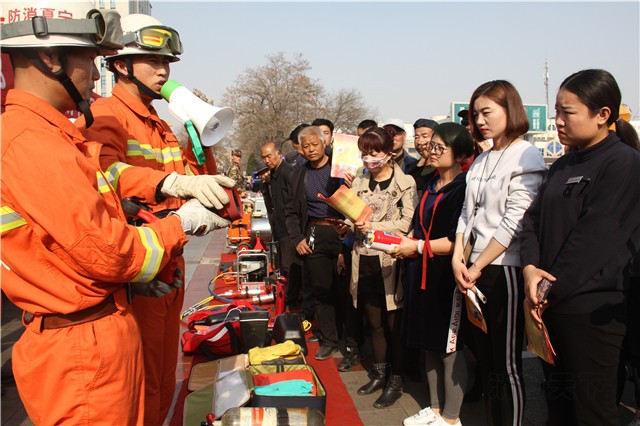 石嘴山支隊掀起“3.15”消防產品宣傳風暴